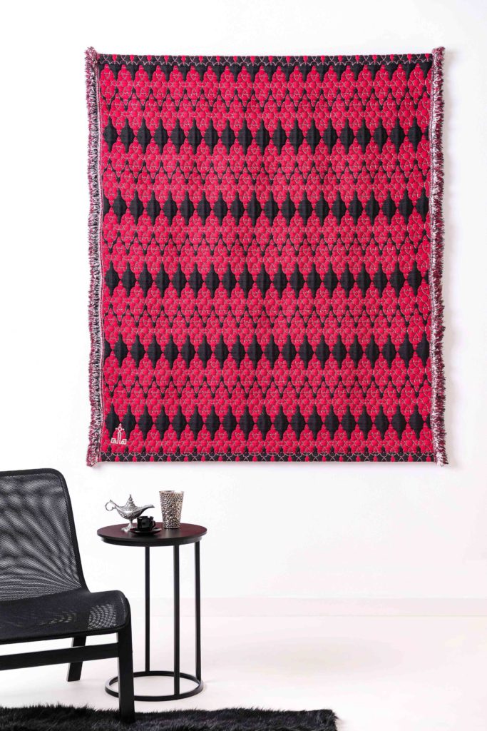 Halle Design Home textile red black frontal chair