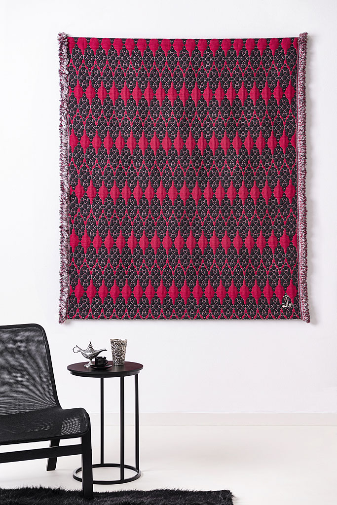 Halle Design textile products - Tapestry Infinity Love