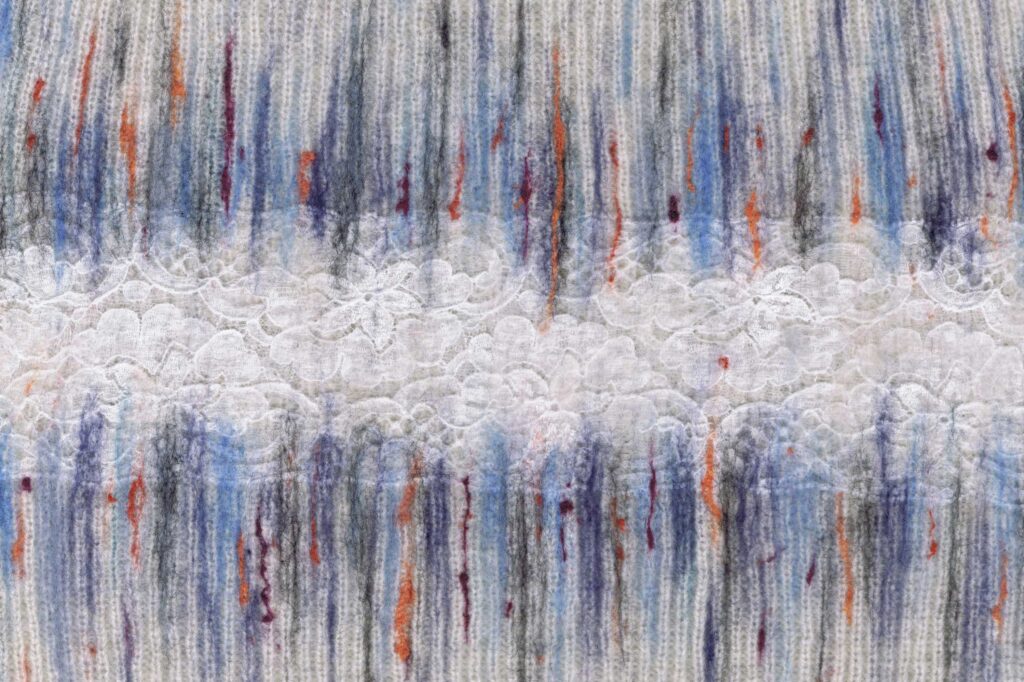 textile design-punching-shawl-art-web